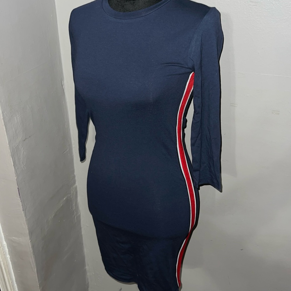Blue tshirt dress. Heart & hips. NWT